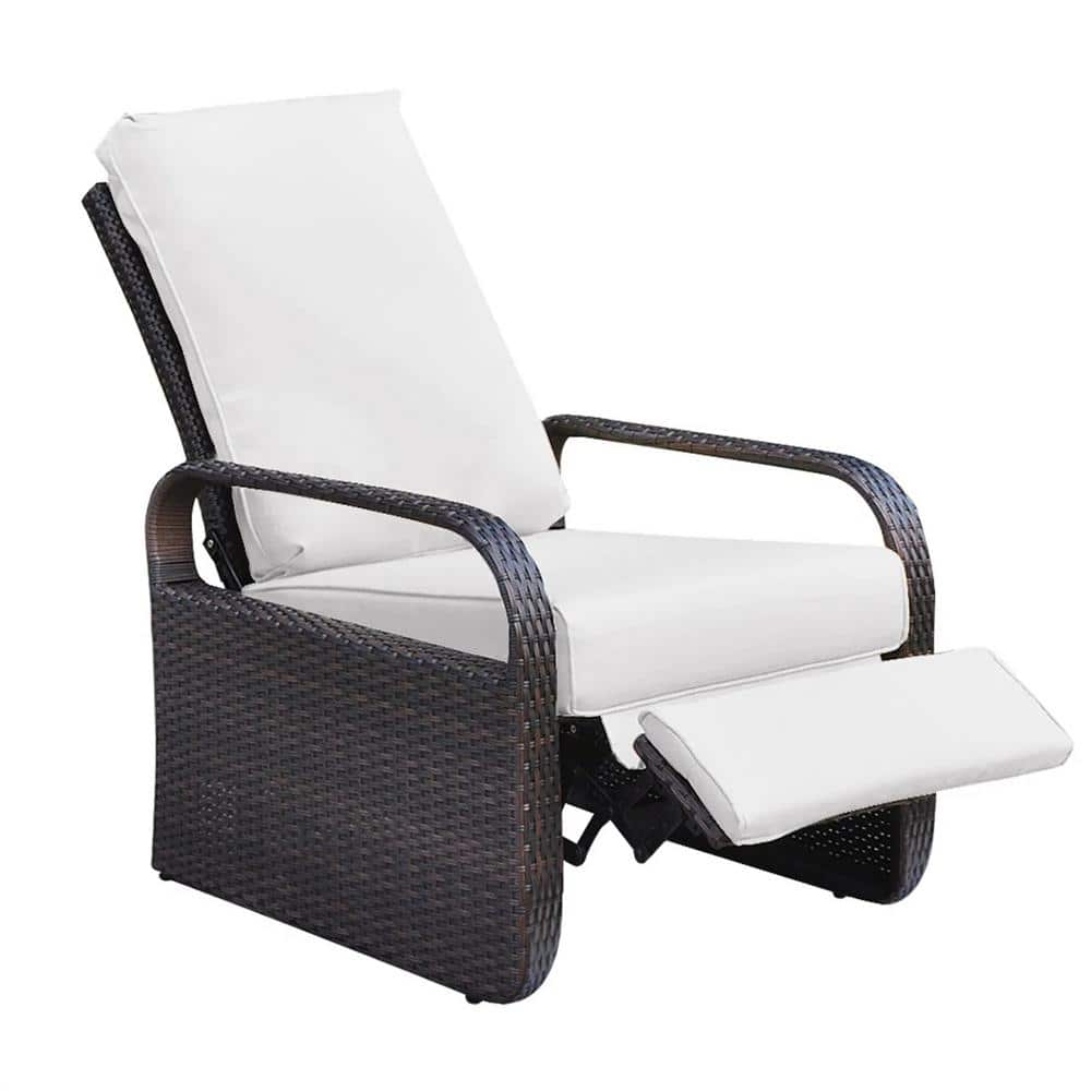 Brown 1 Piece Wicker Outdoor Chaise Lounge Chair Without Sunshade with Whit