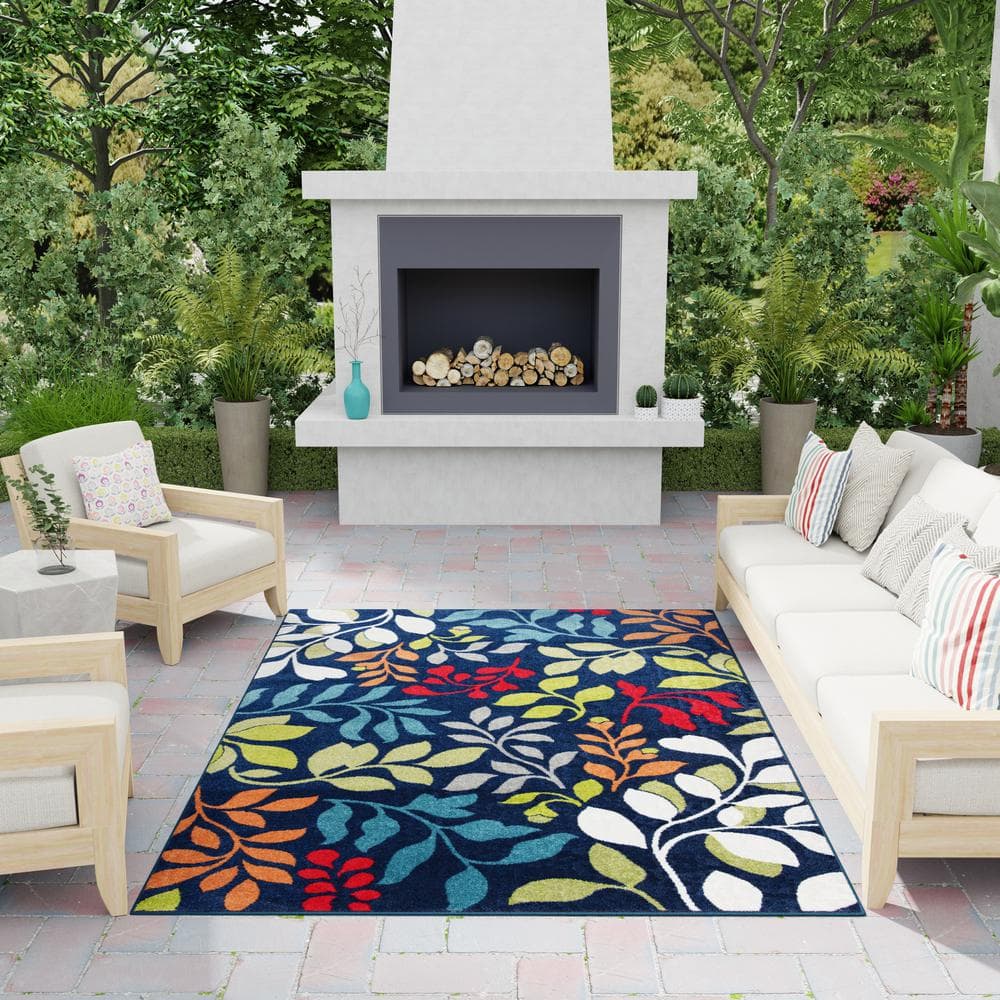 Blue and Green Floral Polypropylene Indoor/Outdoor Area Rug
