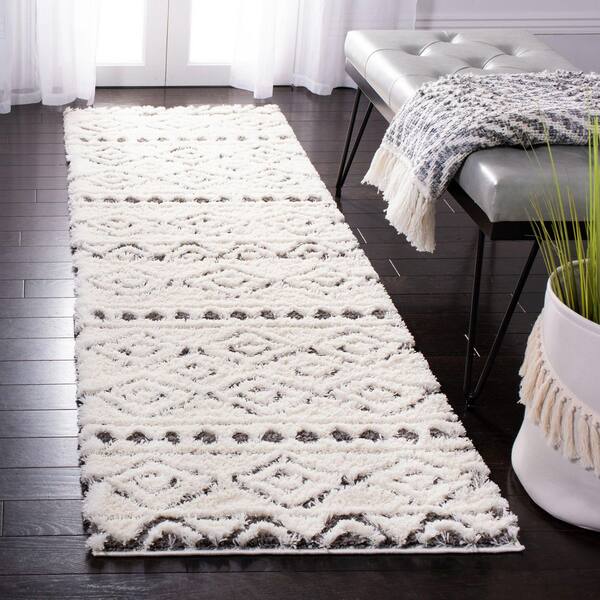 Sparta Shag 2 ft. x 8 ft. Ivory/Gray Tribal SPG513C Runner Rug