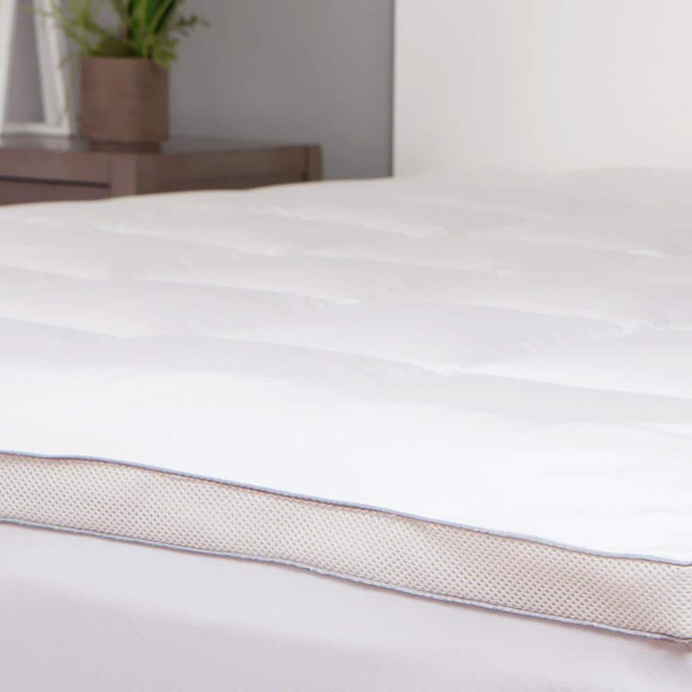 Twin White Down Alternative Thermoregulating Mattress Pad