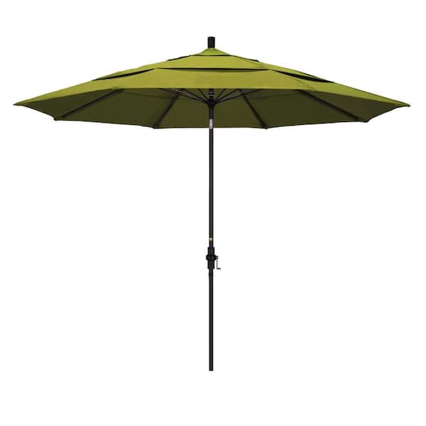 California Umbrella 11 ft. Fiberglass Collar Tilt Double Vented Patio Umbrella in Kiwi Olefin