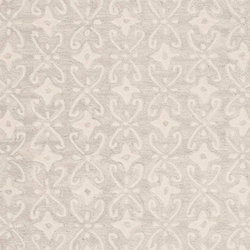 Handmade Gray Wool and Viscose 4' x 6' Tufted Area Rug
