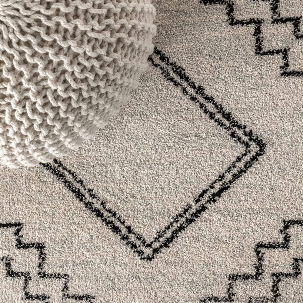Amir Moroccan Cream and Black Geometric 4' x 6' Rug