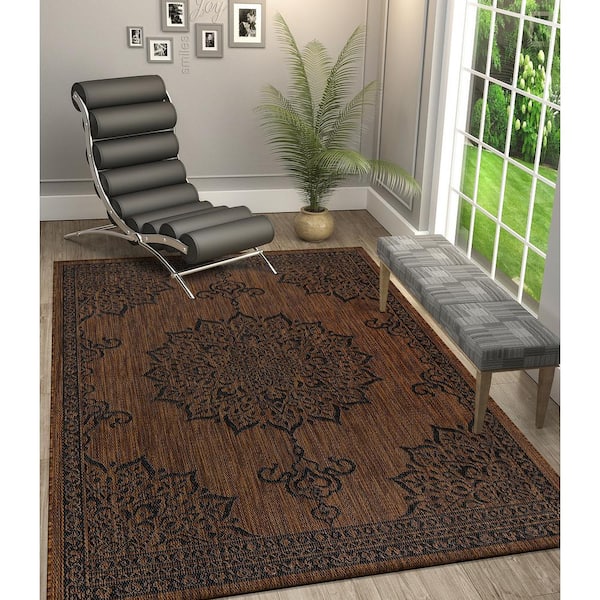 Black Indoor-Outdoor Olefin Carpet Area Rug