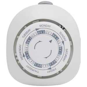 Indoor Plug-In 7-Day Security Timer