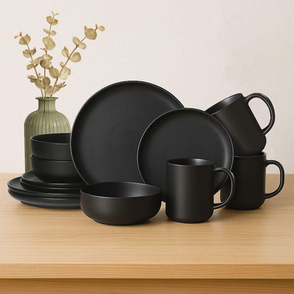 Tahanbath 12-Piece Stoneware Dinnerware Set with Mugs (3-Person Use) in Black