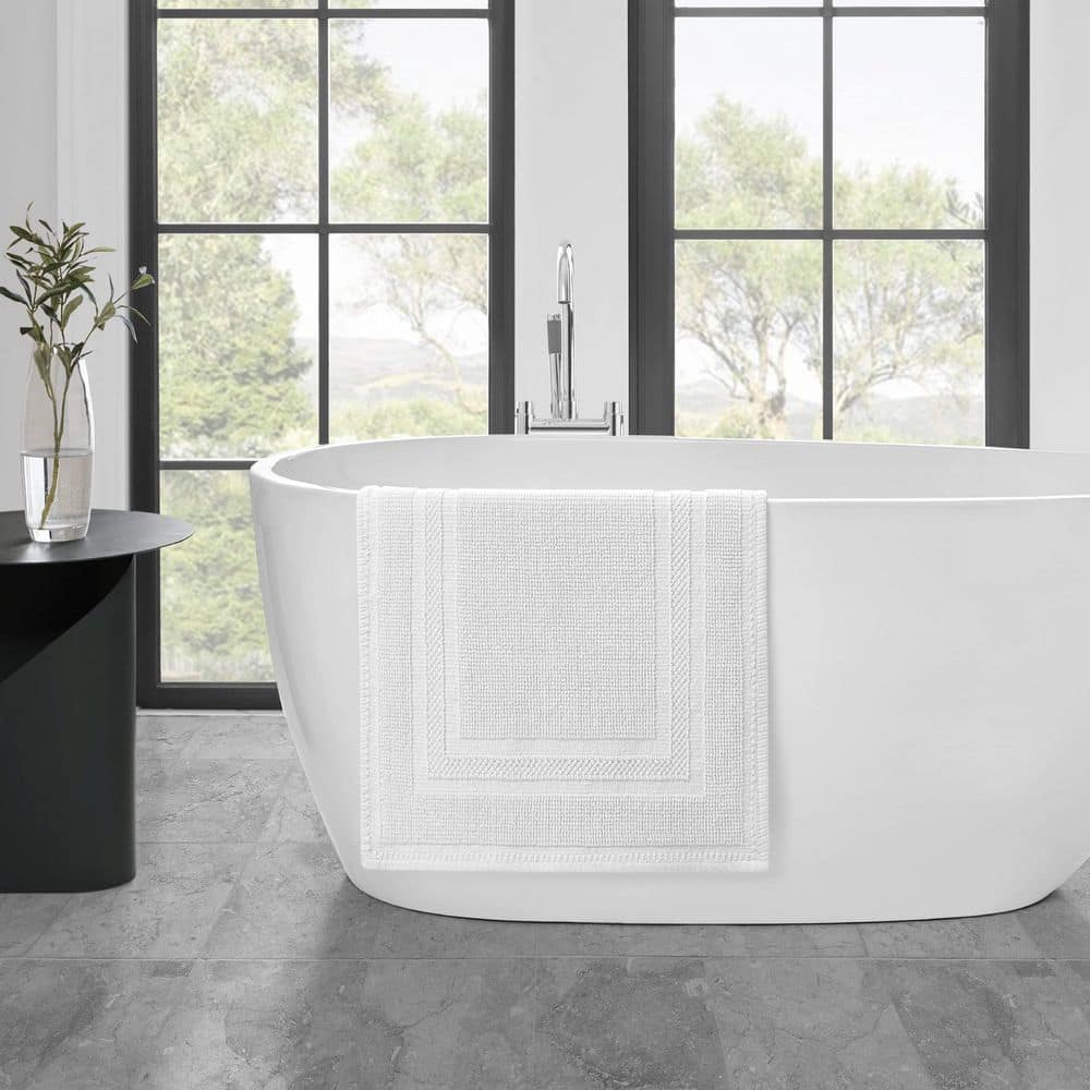 White Cotton Stonewash Racetrack 17x24 Bath Rug