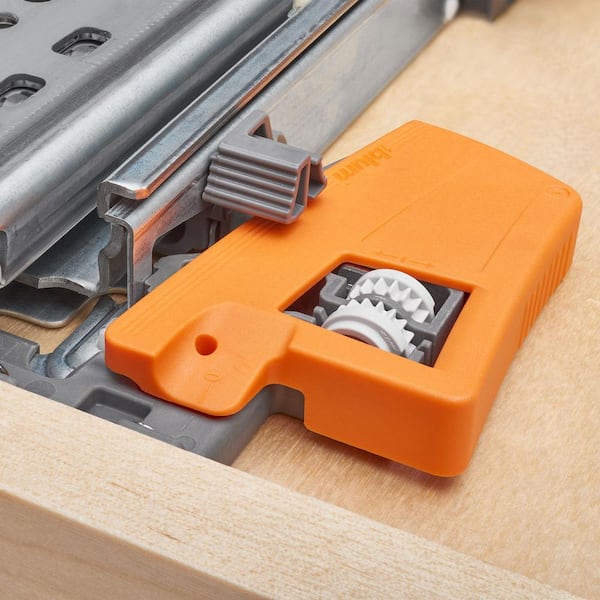 Rev-A-Shelf 4WCSC-1835DMND-2 Double 35 Quart Maple Inset