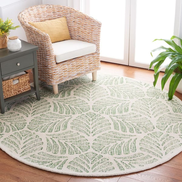 Martha Stewart Ivory/Green 6 ft. x 6 ft. Palm Leaf Gradient Round Area Rug