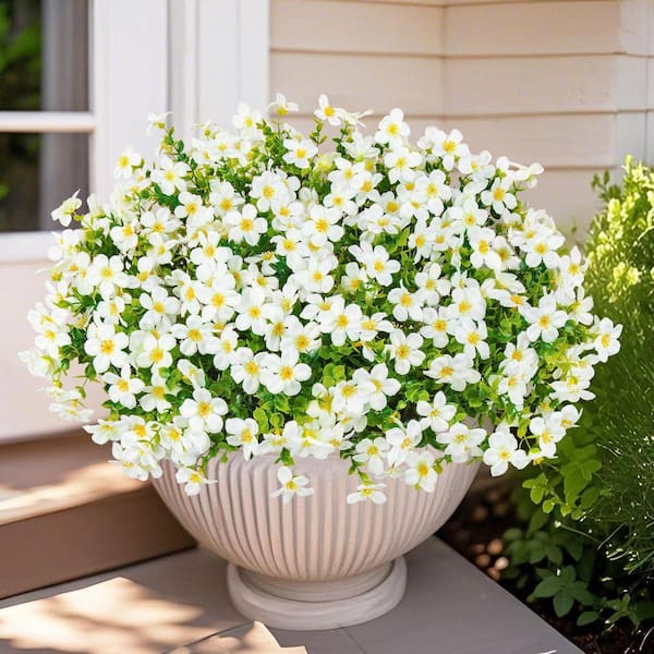 13.77 in. White Indoor/Outdoor Artificial Daisy Flowers Fake Silk