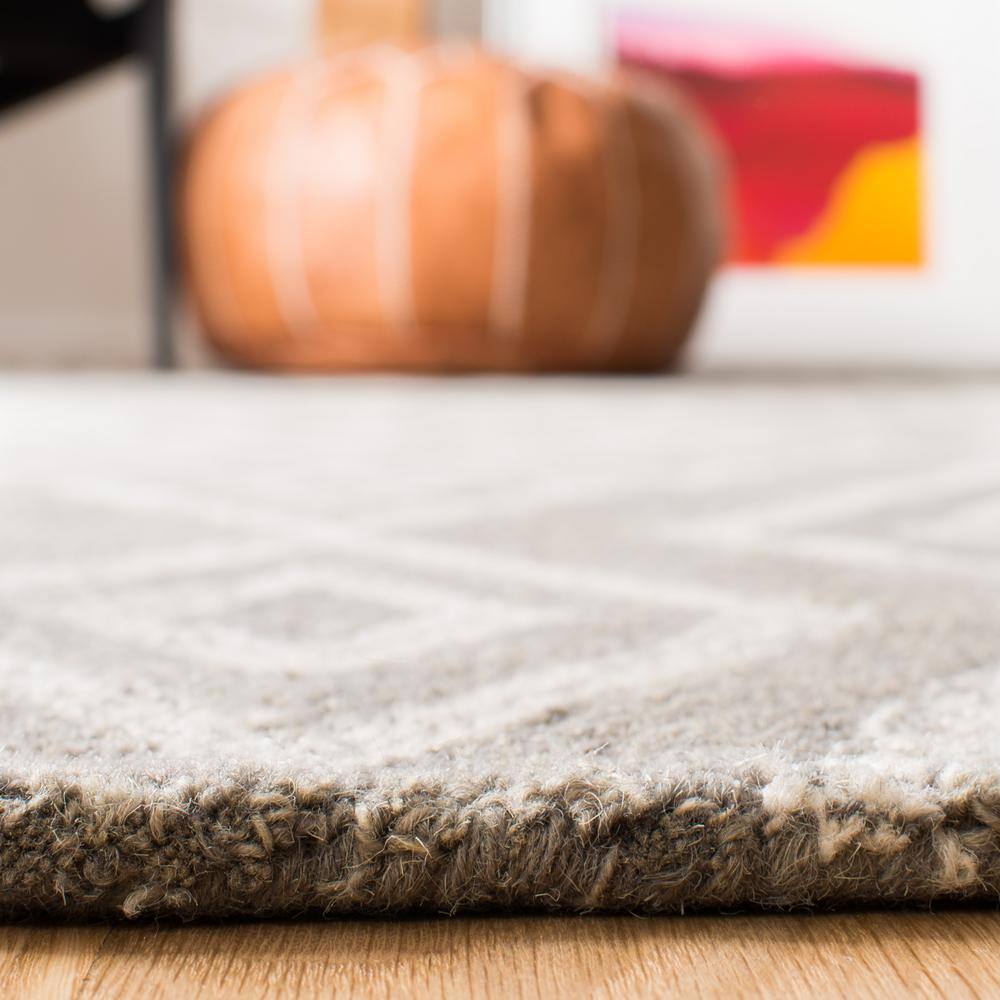 Grey and Ivory Hand-Tufted Wool 8' x 10' Area Rug
