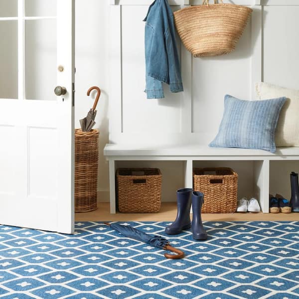 Elizabeth Machine Washable Navy 8 ft. x 10 ft. Indoor Area Rug