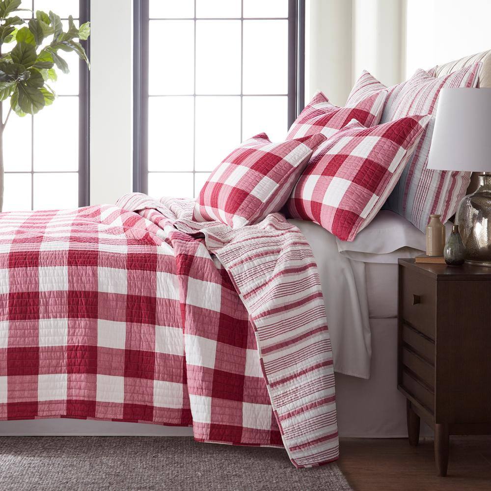 Camden Reversible Red and Cream Cotton Quilt Set with Pillow Shams
