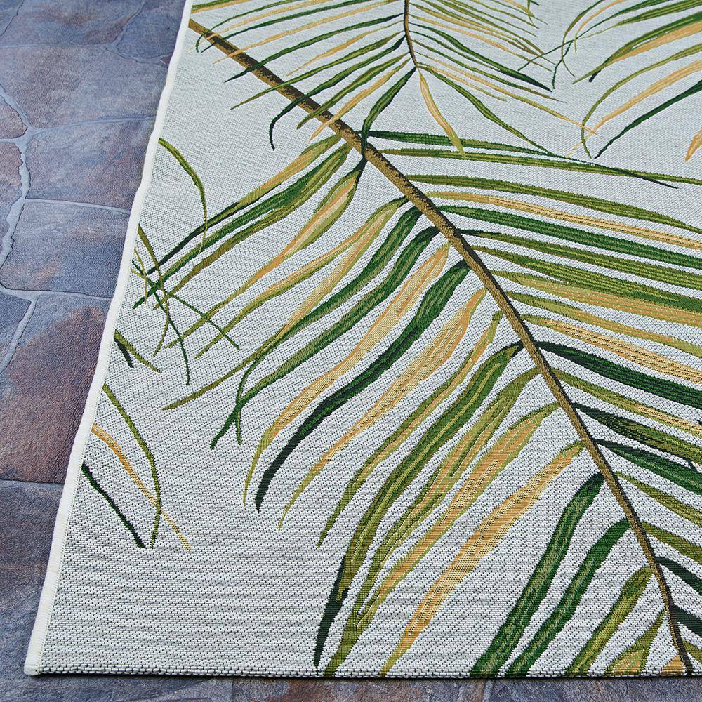 Black Floral Synthetic 4' x 6' Easy Care Stain-resistant Rug