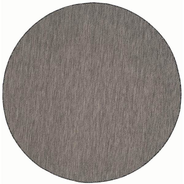 Courtyard Black/Beige 7 ft. x 7 ft. Solid Color Chevron Indoor/Outdoor Round Area Rug