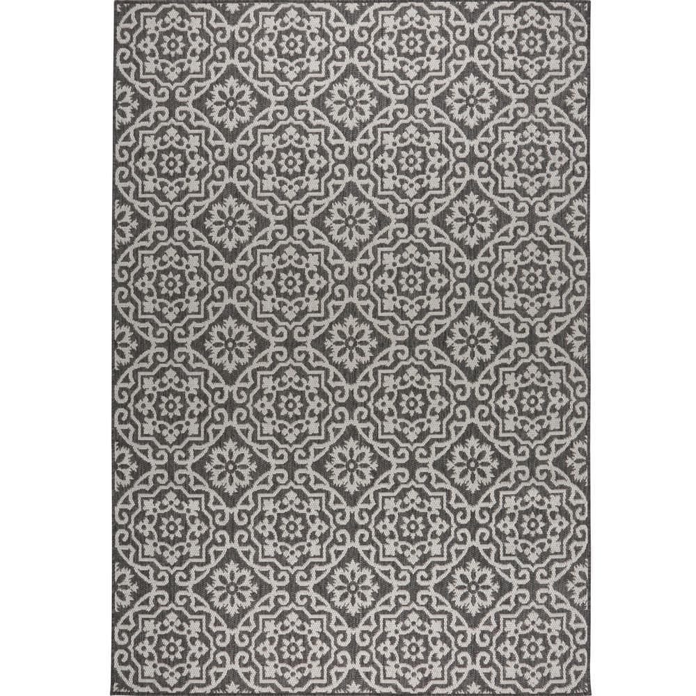 Danica 5'2" x 7'2" Black/Gray Synthetic Medallion Area Rug