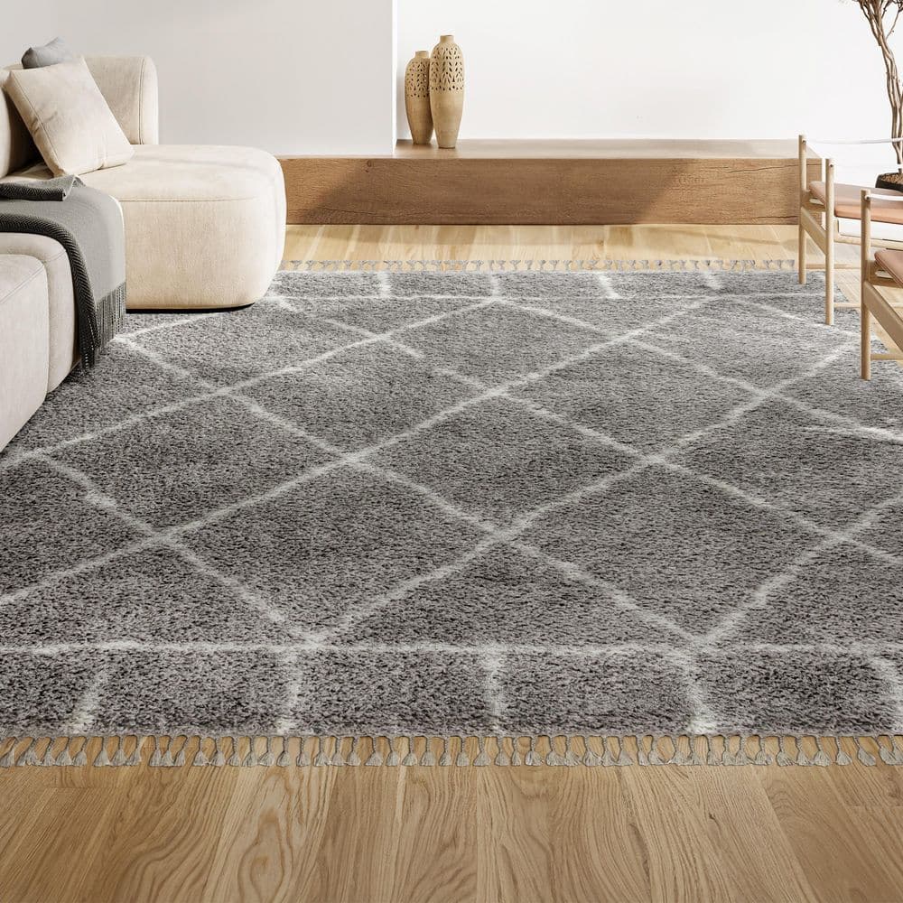 Moroccan Geometric Trellis Grey/Cream Shag Area Rug 7'x5'