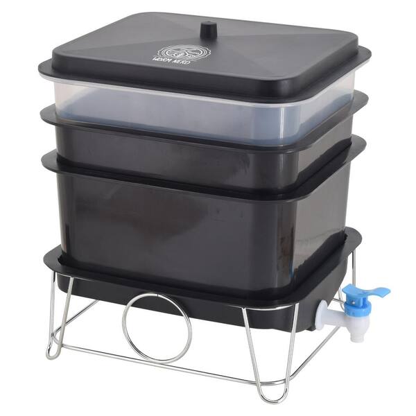 Plastic Storage Tub Worm Bin  Worm bin, Plastic storage tubs, Storage tubs