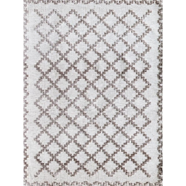 Royal Ivory 5 ft. x 7 ft. Indoor Area Rug