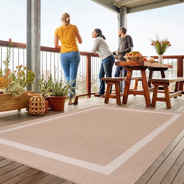 https://images.thdstatic.com/productImages/bc43868a-1768-4bae-bb1f-1f3e02044a8c/svn/beige-white-beverly-rug-outdoor-rugs-hd-wkk20444-6x9-e1_600.jpg