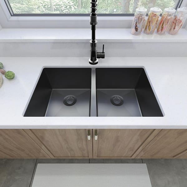 https://images.thdstatic.com/productImages/bc53577c-a205-47f7-a257-6d16eed47a62/svn/black-sinber-undermount-kitchen-sinks-hu3219d-br-c3_600.jpg
