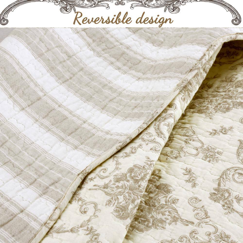 Ivory Cotton Queen Reversible Medallion Quilt Set