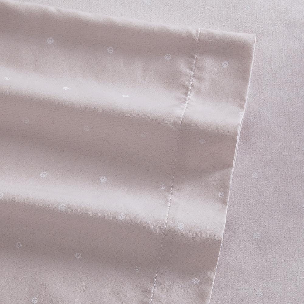 Eyelet Pink Queen Sheet Set in Cotton-Polyester Blend with Deep Pockets
