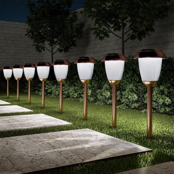 https://images.thdstatic.com/productImages/bc663535-3649-4a35-b99f-d20edddae39c/svn/copper-pure-garden-path-lights-hw1500092-31_600.jpg