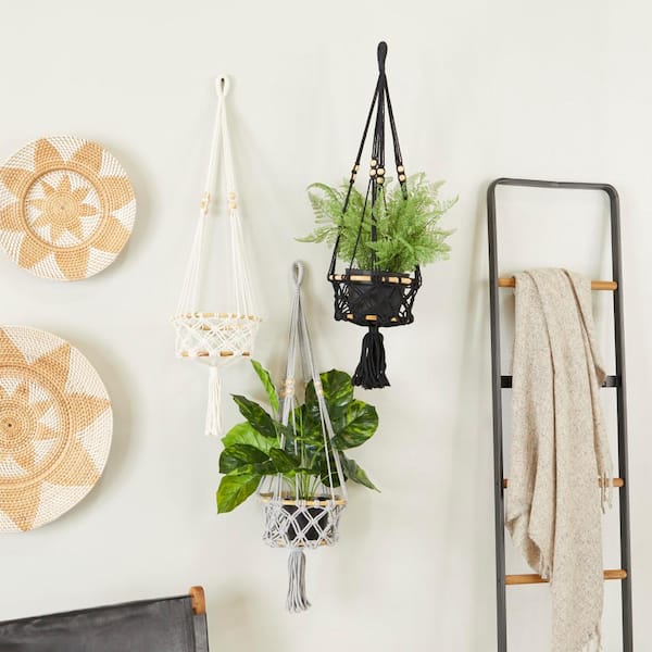 Macrame triple plant hanger fashion / Small macrame wall hanging / plant holder / home decor