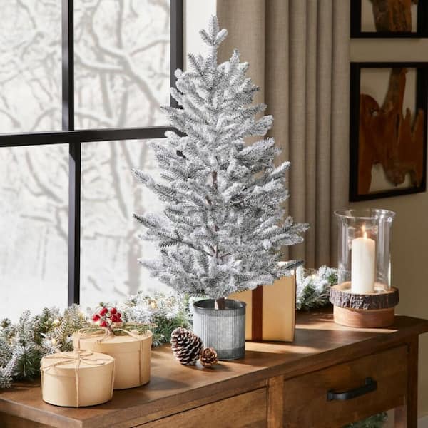 Home Accents Holiday 2.5 ft Flocked Fern Tabletop Christmas Tree