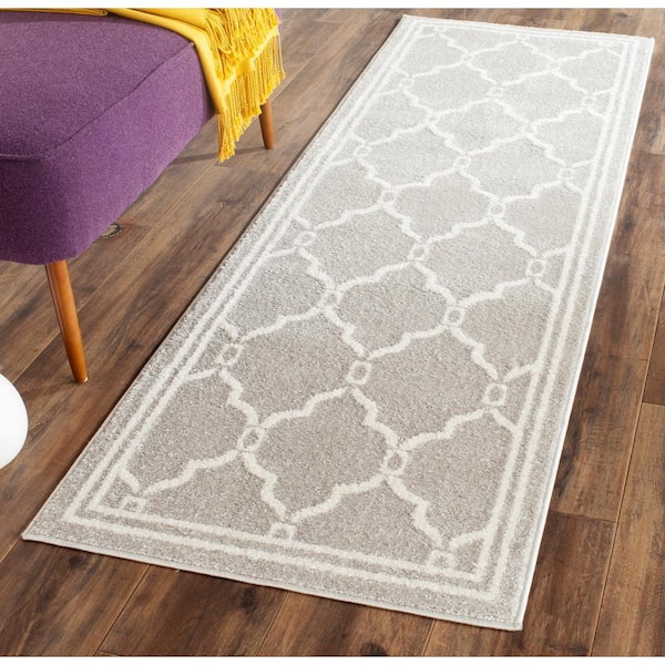 Amherst Light Gray/Ivory 2 ft. x 9 ft. Geometric Diamond Runner Rug