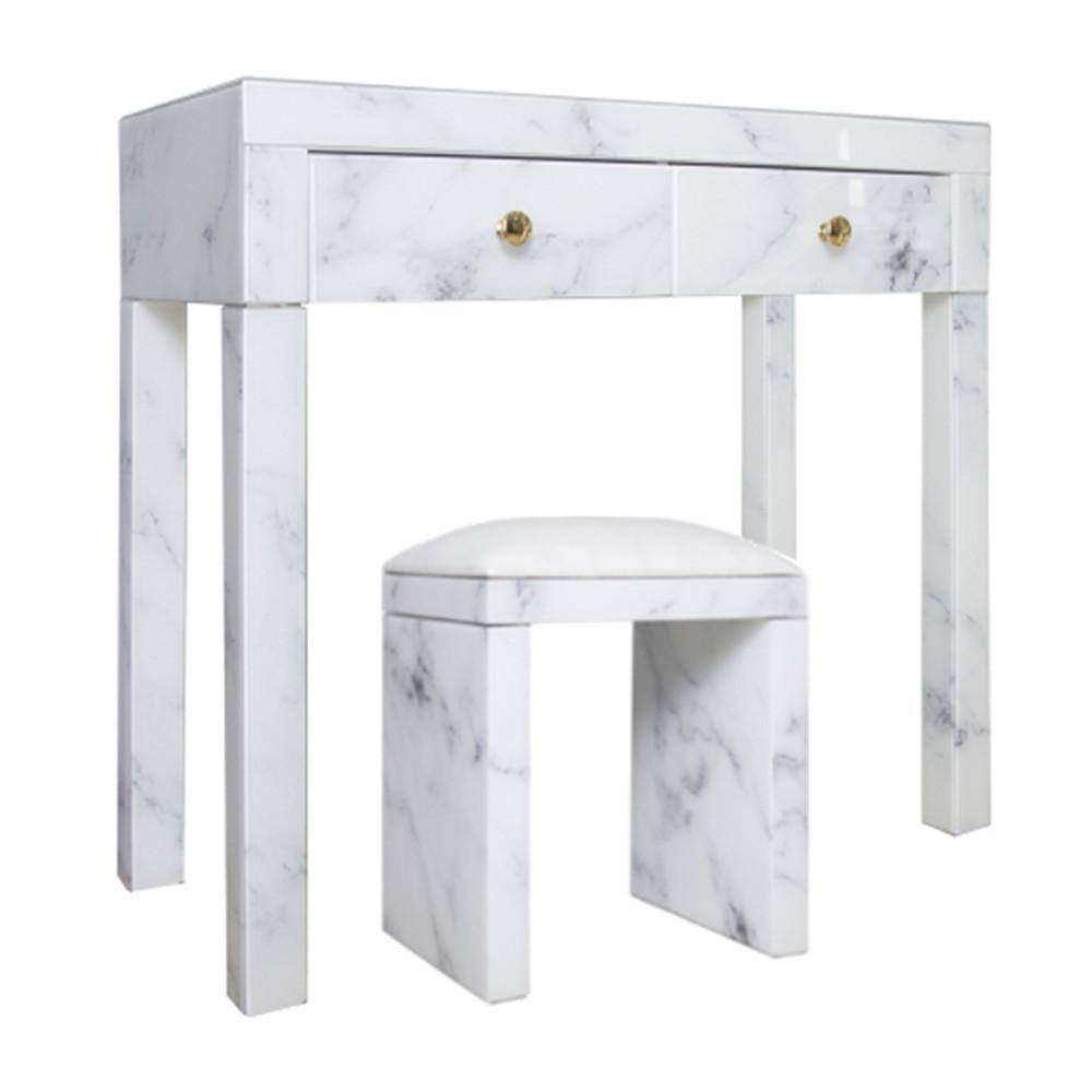 Using Epoxy to Create a Faux Marble Top: Glam Desk Makeover
