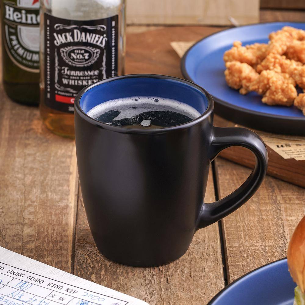 Blue and Black Glazed Porcelain 16-Piece Dinnerware Set