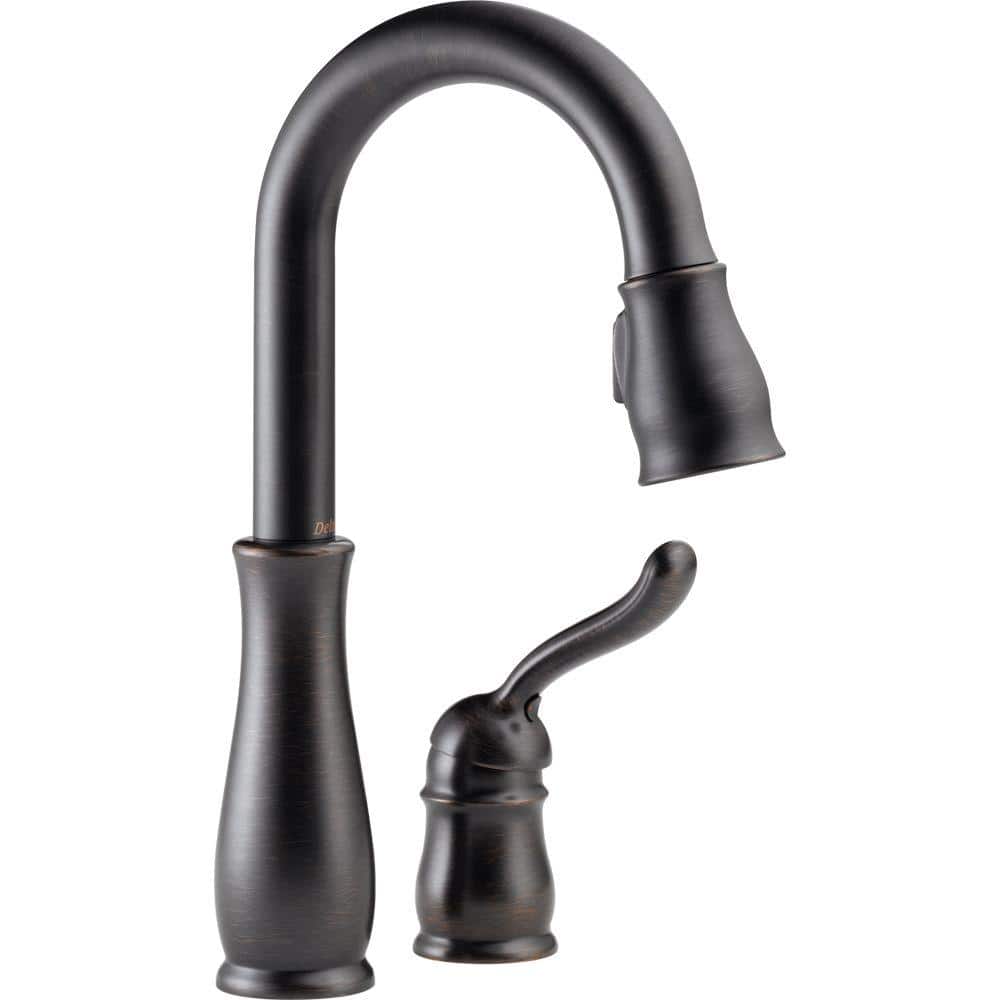 Delta Leland Single-Handle Pull-Down Sprayer Kitchen Faucet with MagnaTite Docking in Venetian Bronze -  9978-RB-DST