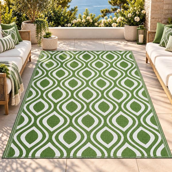 Venice Green Creme 8 ft. x 10 ft. Reversible Recycled Plastic Indoor/Outdoor Area Rug-Floor Mat