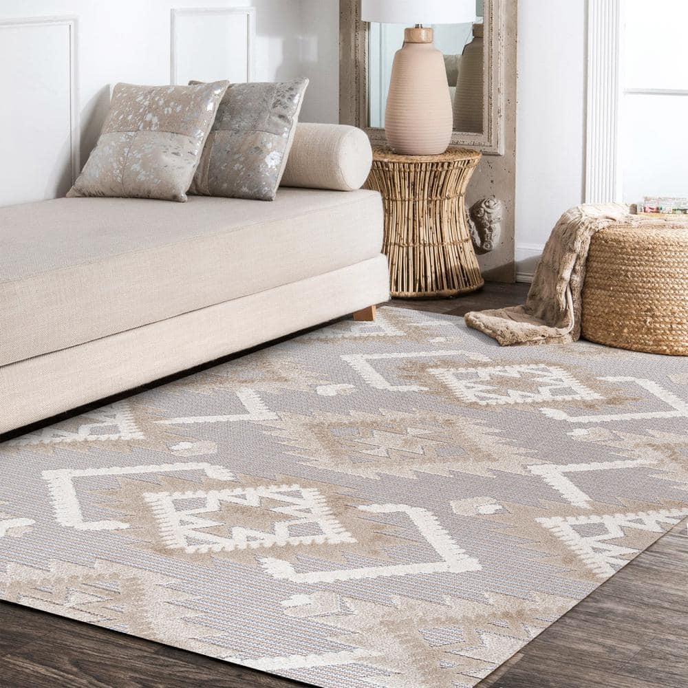 Modern Gray Geometric Synthetic 3x5 Indoor/Outdoor Rug