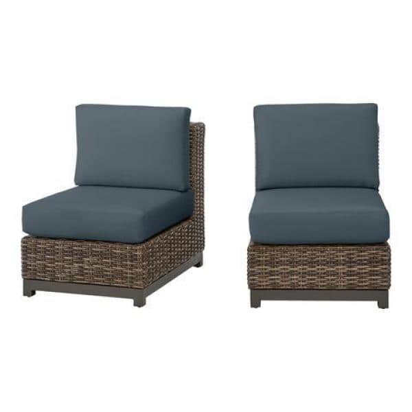 Hampton Bay Fernlake Brown Wicker Armless Middle Outdoor Patio Sectional Chair with Sunbrella Denim Blue Cushions (2-Pack)