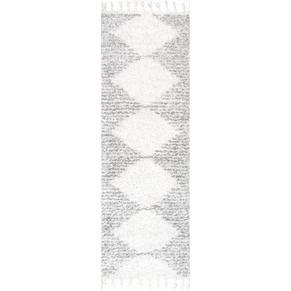 nuLOOM Bria Moroccan Shag Tasseled Area Rug White 2 ft. 6 in. x 10 ft. Runner Rug