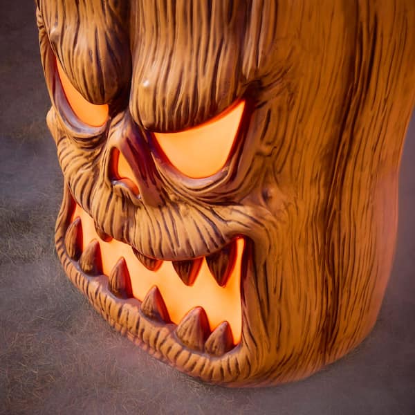 Home Accents Holiday 8.5 FT Halloween Classics Giant-Sized LED