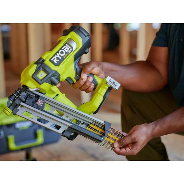 DEWALT 20V MAX XR Lithium-Ion Cordless 15-Gauge Angled Finish Nailer (Tool  Only) DCN650B - The Home Depot