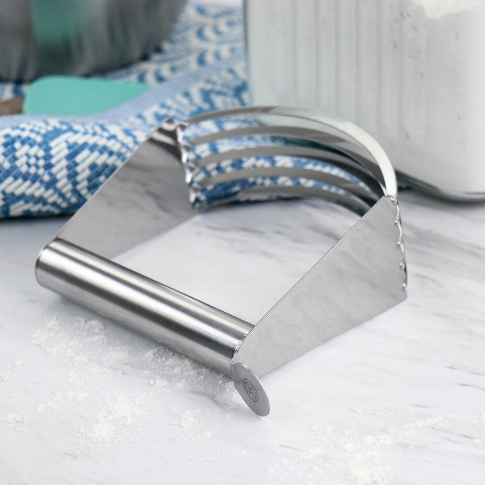 Stainless Steel Ergonomic Pastry Blender with Soft Edge Blades