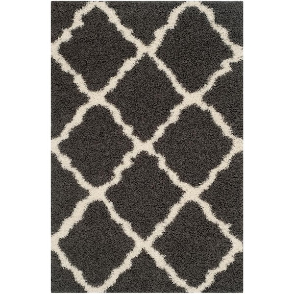 SAFAVIEH Dallas Shag Dark Gray/Ivory 4 ft. x 6 ft. Geometric Diamond Trellis Area Rug