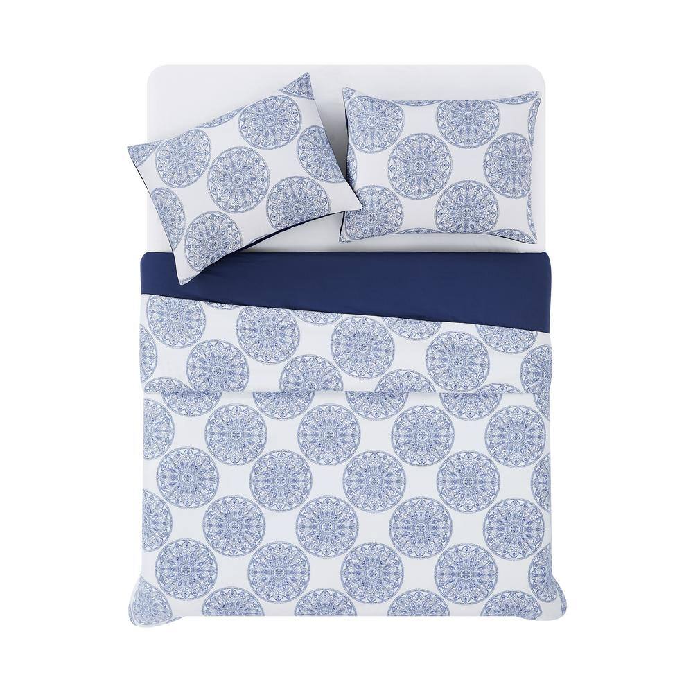 Blue and White Medallion Full/Queen Microfiber Duvet Cover Set