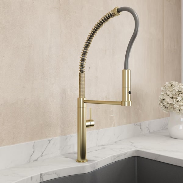 BOCCHI Baveno Pro Single Handle Pull Down Sprayer Kitchen Faucet in Brushed Gold