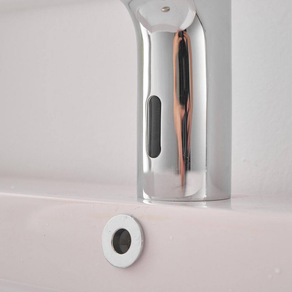 Polished Chrome Touchless Single Hole Bathroom Faucet