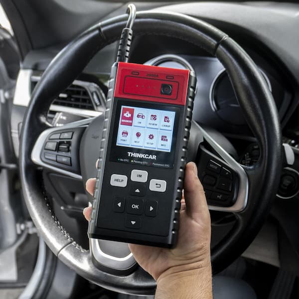 Portable Car Battery Jump Starter 12-Volt OBD2 Scanner Vehicle Diagnostic Tool