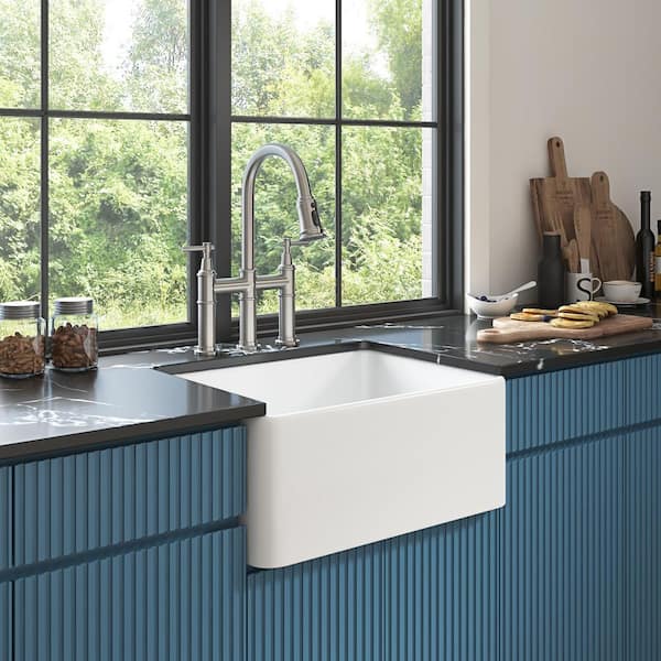 Flynama White Farmhouse Sink Deep Apron Sink Undermount Farmhouse