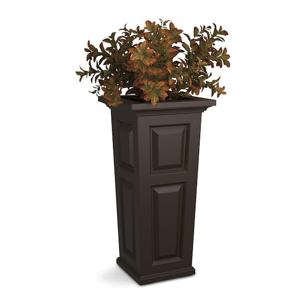 Mayne Nantucket 32 in. Tall Self-Watering Espresso Polyethylene
