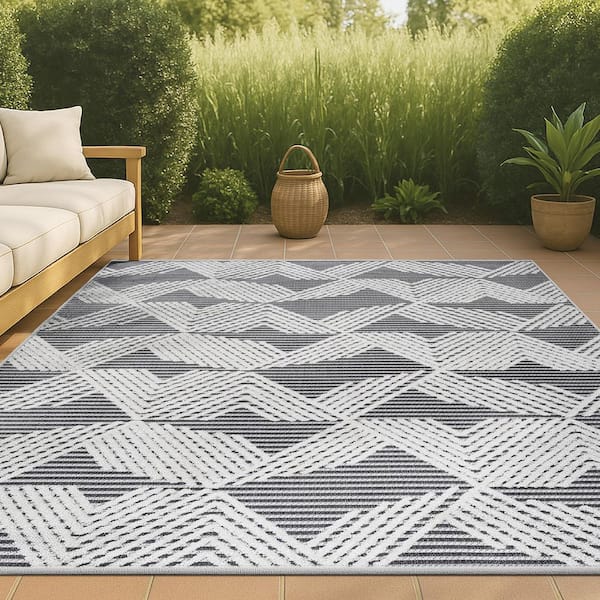 Jazz High-Low Pile Art Deco Geometric Black/Ivory 5 ft. x 8 ft. Indoor/Outdoor Area Rug