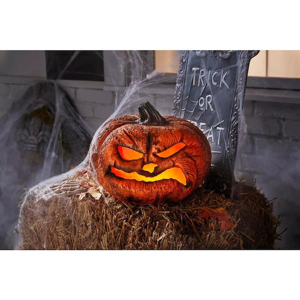 https://images.thdstatic.com/productImages/bdc3aea1-a8b3-453b-847c-c10e4f117260/svn/home-accents-holiday-halloween-tabletop-decorations-10020-c3_600.jpg